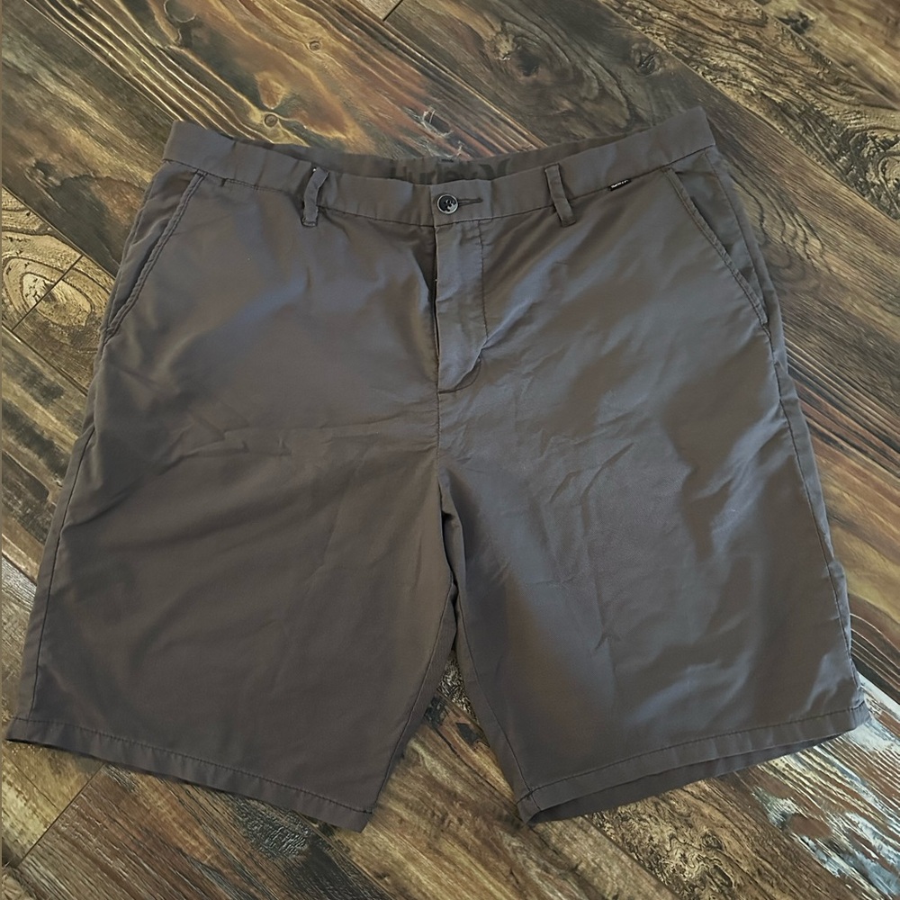 Men’s side 38 Hurley hybrid brown shorts